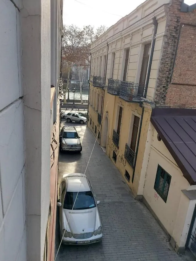 13Dimitri Uznadze Apartment Tbilisi